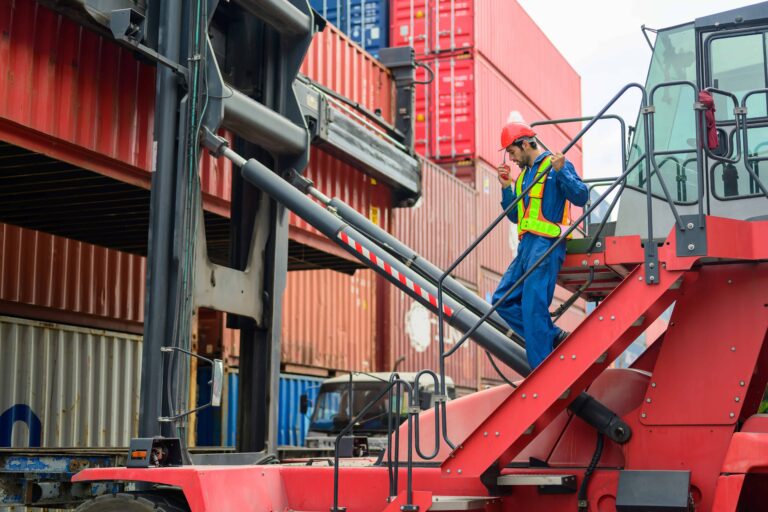 Formation gestes et postures, port de charge manutention
