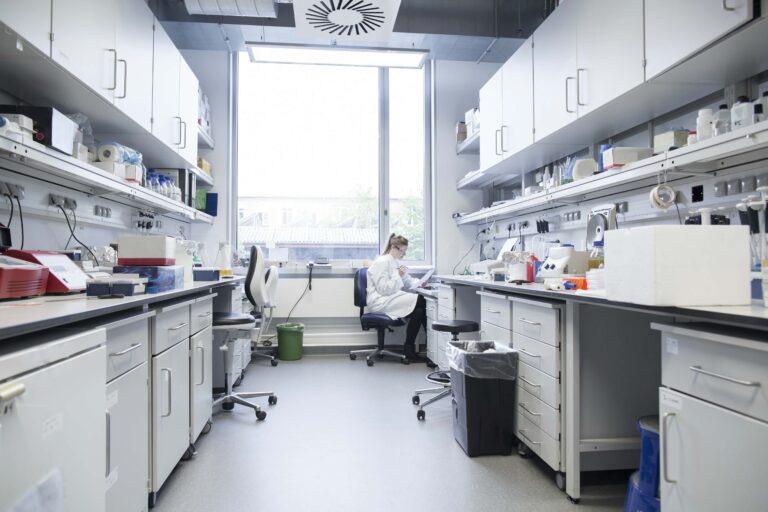 Formation gestes et postures en centre de recherche et laboratoire